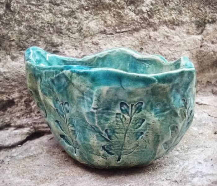 cuenco turquesa hecho en ceramica